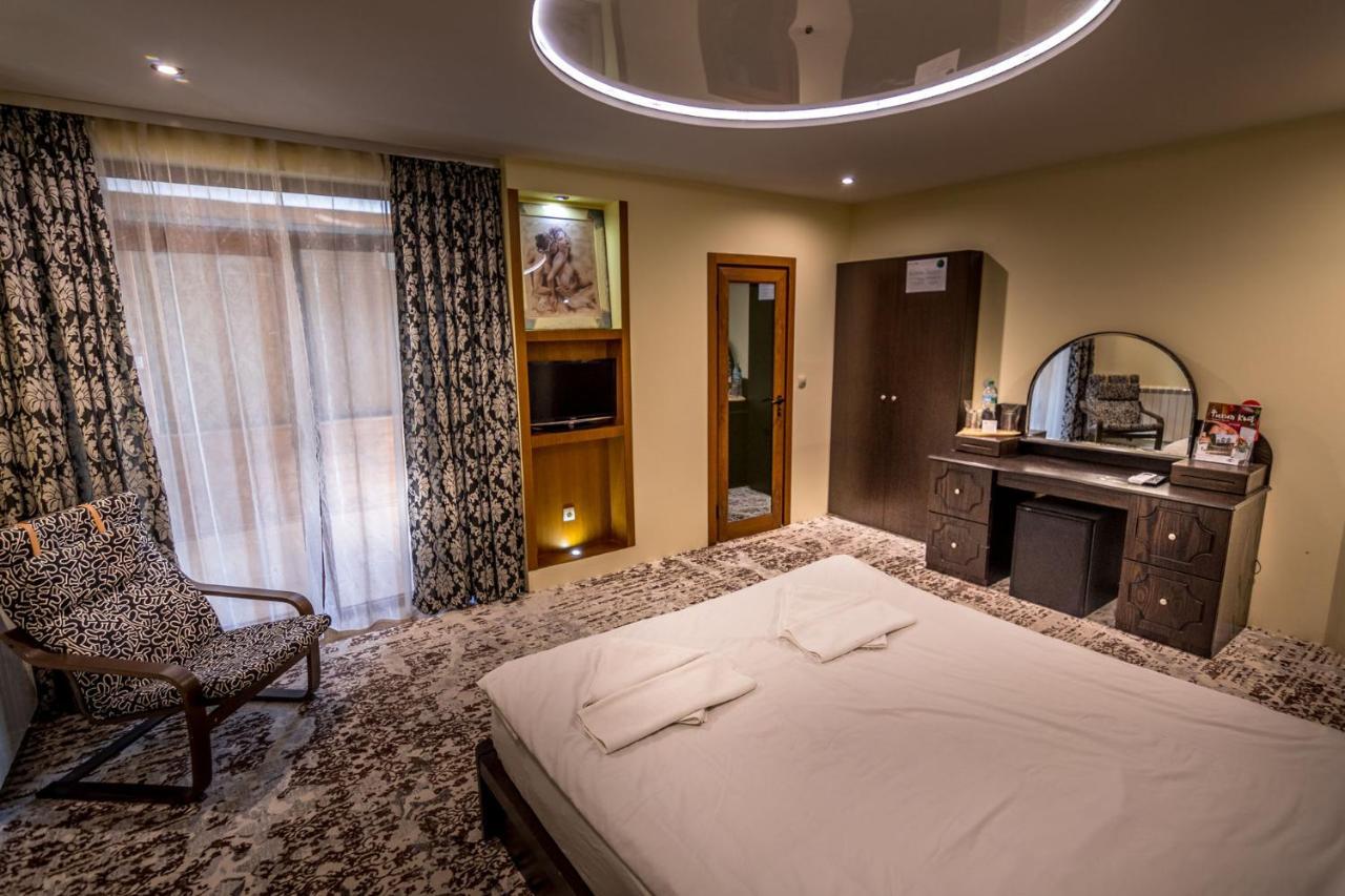 Tihiat Kut Complex Hotel Kyustendil Ngoại thất bức ảnh